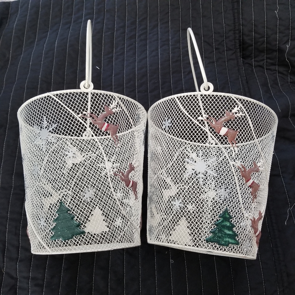 2 VTG White Metal Wire Mesh Raindeer Snowflake & Tree Emblesshed Handled Baskets